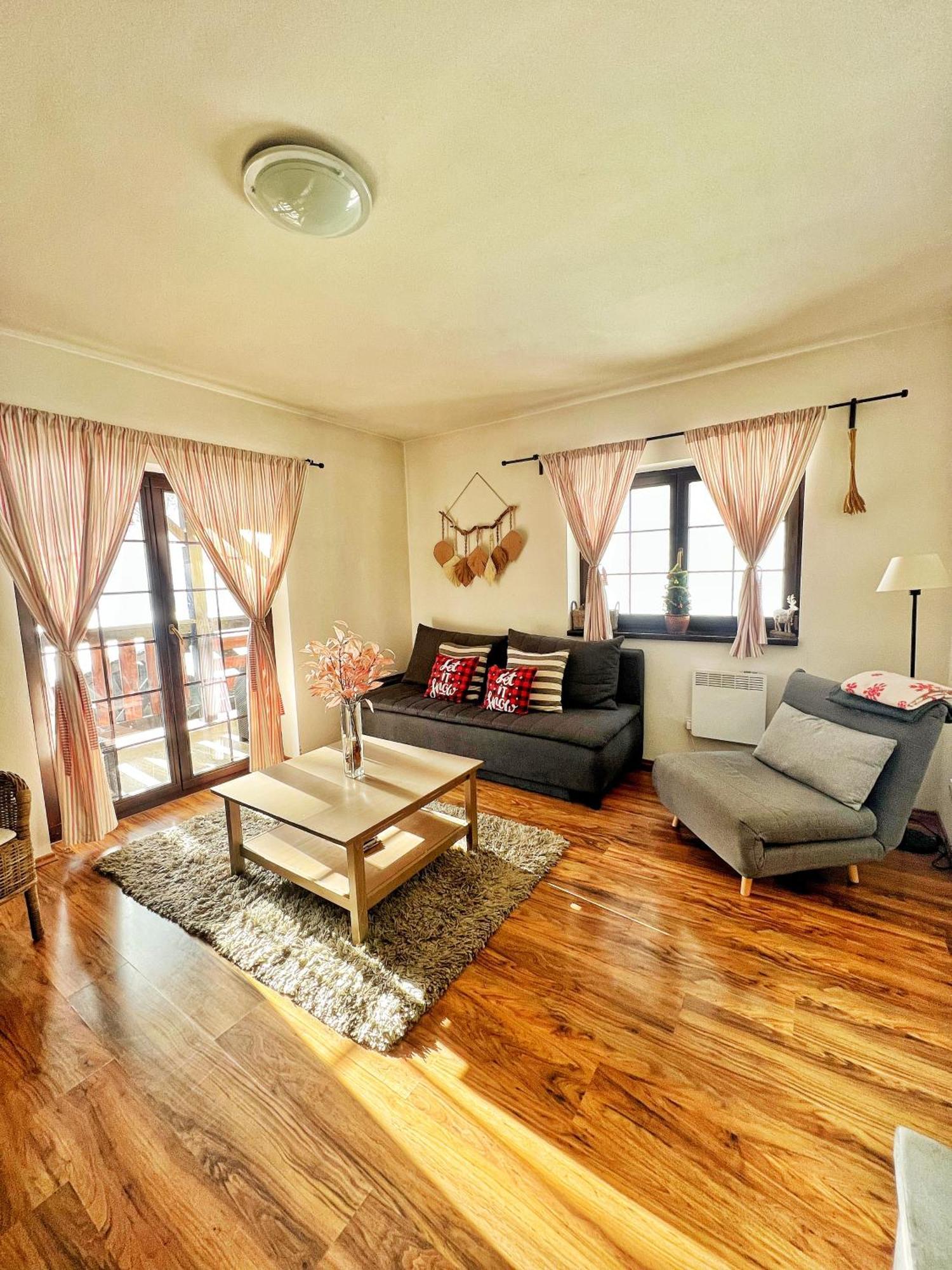 רוז'ומברוק Apartment Barbora 7 מראה חיצוני תמונה